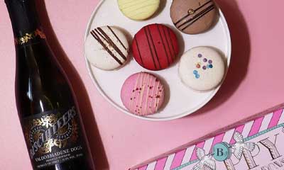 Win a Biscuiteers Biscuit and Prosecco Bundle